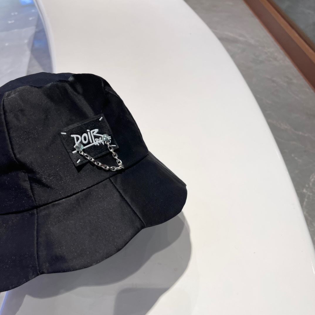 Christian Dior Caps